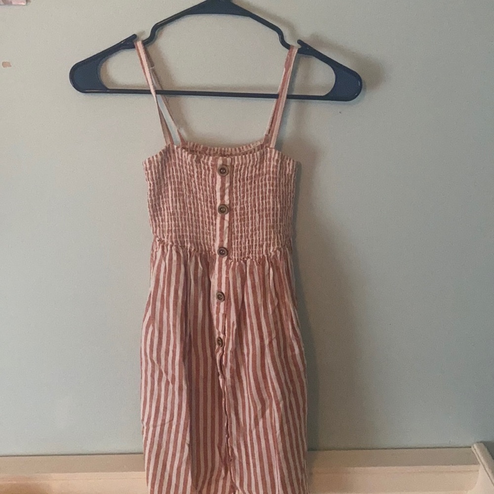 Dark pink and white paper bag dress